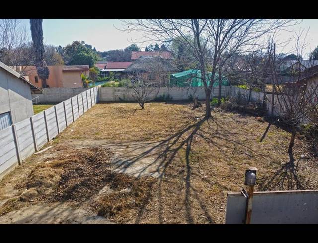 LAND FOR SALE IN BRACKENHURST